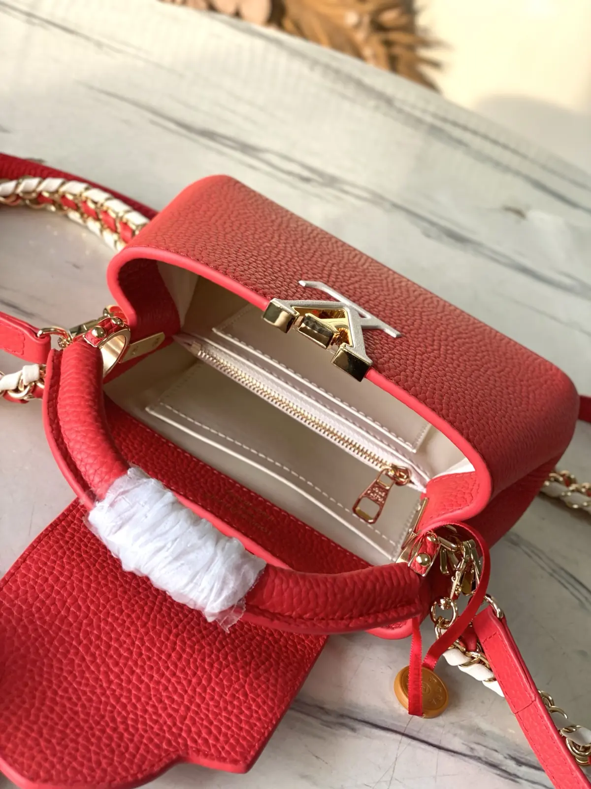 LV Style Red Leather Top Handle Bag style reference detail image 8 from source 787656