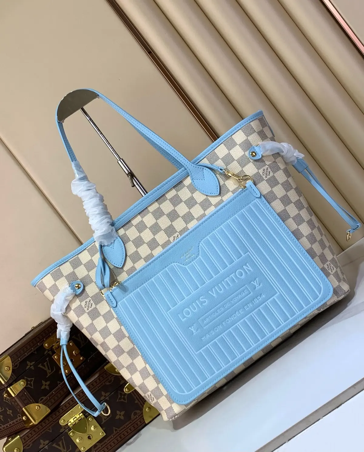 LV Style White Bag Lookbook Reference image 1