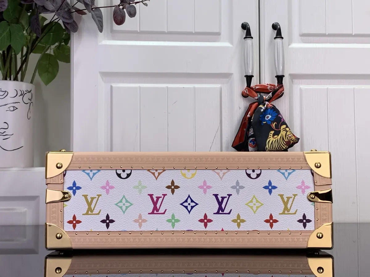 LV Style White Leather Bag Lookbook Reference image 3