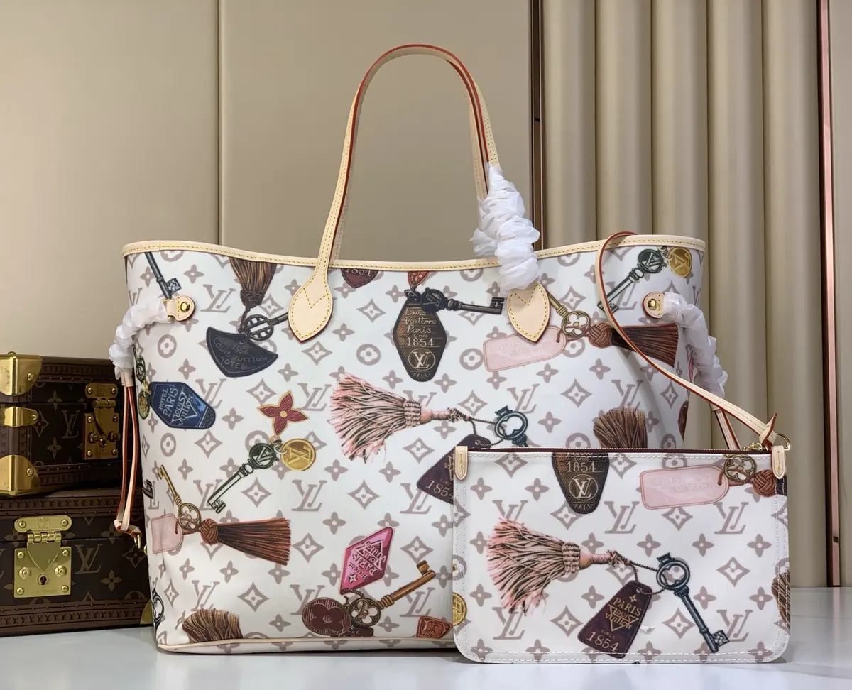 LV Style White Leather Bag Lookbook Reference image 3