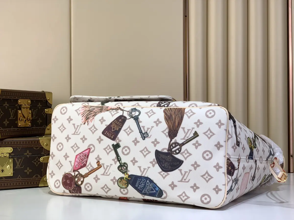LV Style White Leather Bag Lookbook Reference image 4
