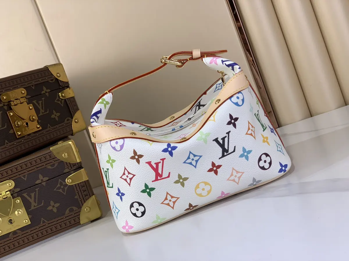 LV Style White Leather Toiletry Bag Lookbook Reference image 1