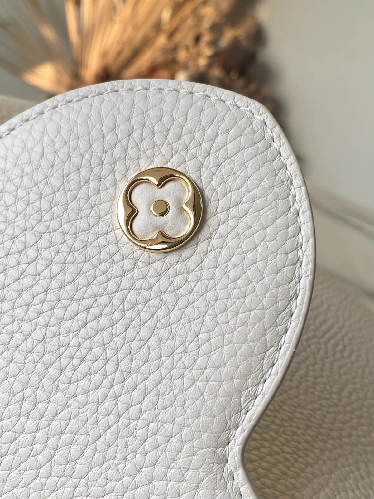 LV Style White Leather Top Handle Bag style reference detail image 7 from source 787660