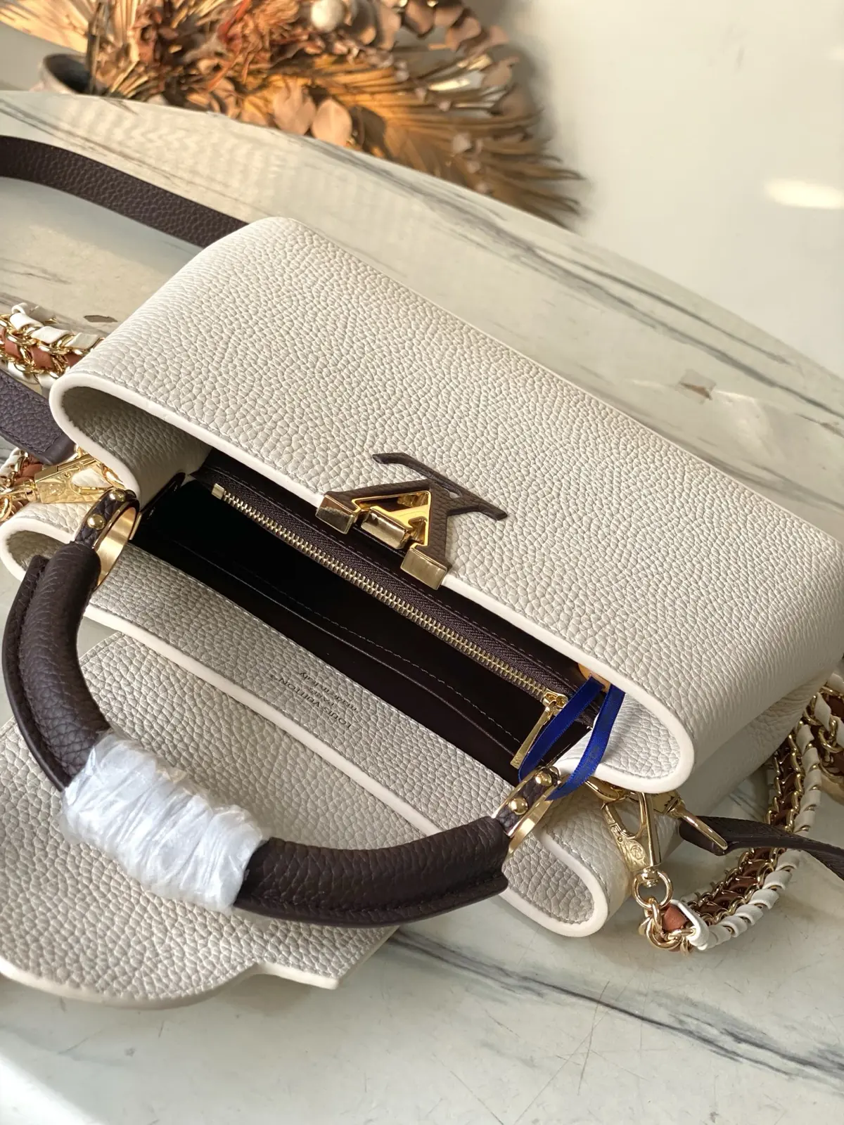 LV Style White Leather Top Handle Bag style reference detail image 8 from source 787661