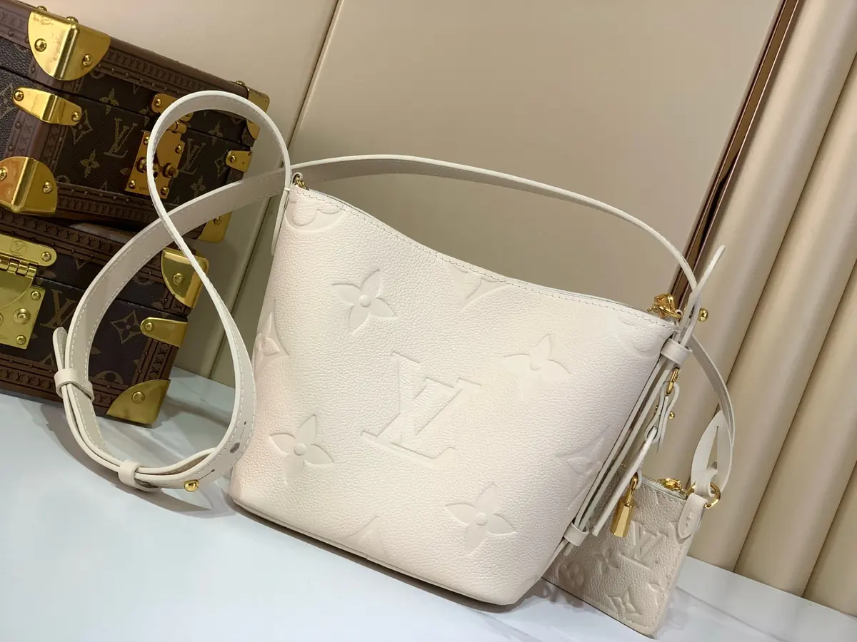 LV Style White Leather Top Handle Bag style reference detail image 4 from source 787680