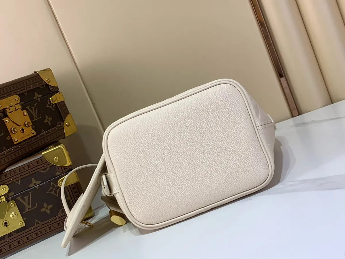 LV Style White Leather Top Handle Bag style reference detail image 5 from source 787680