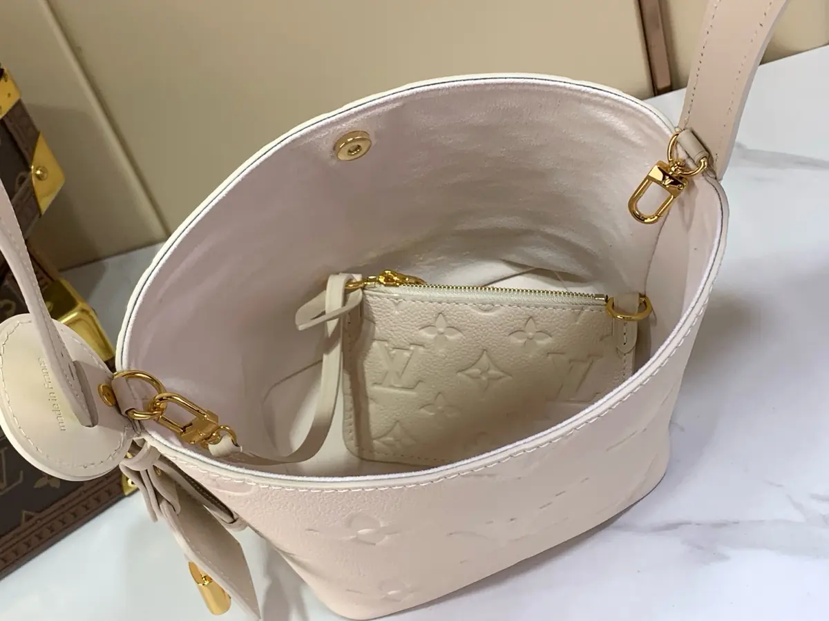 LV Style White Leather Top Handle Bag style reference detail image 9 from source 787680