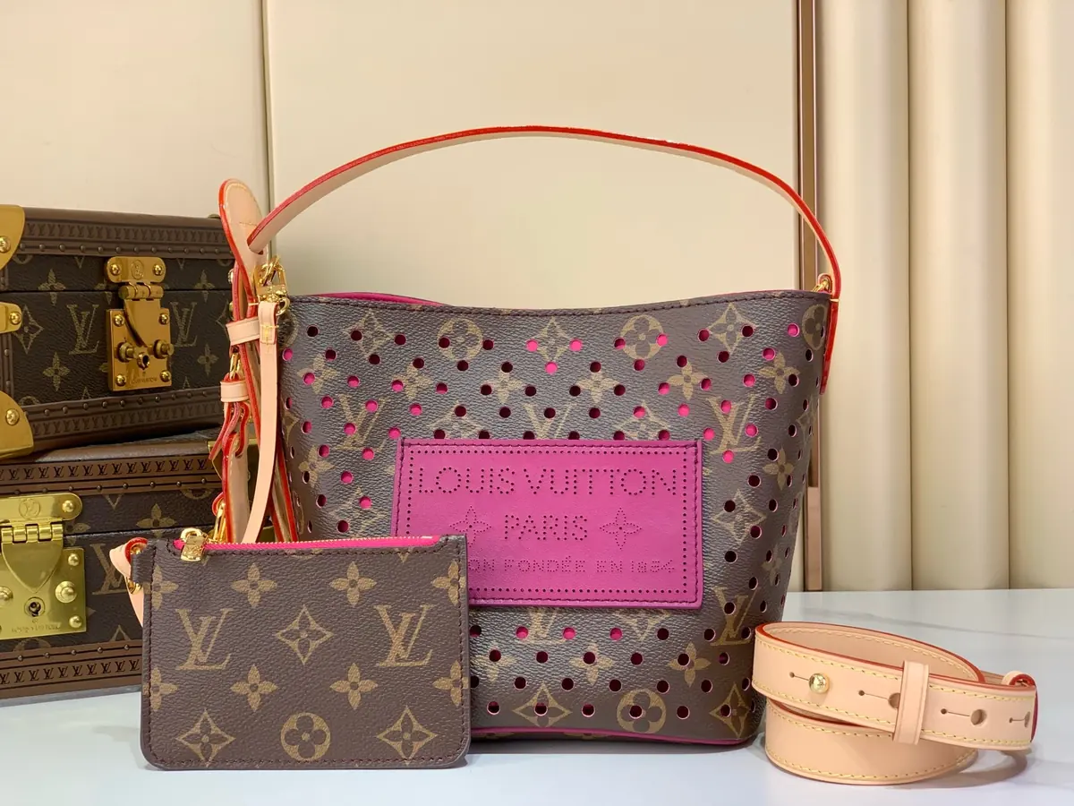 LV Style White Leather Top Handle Bag style reference detail image 1 from source 787708