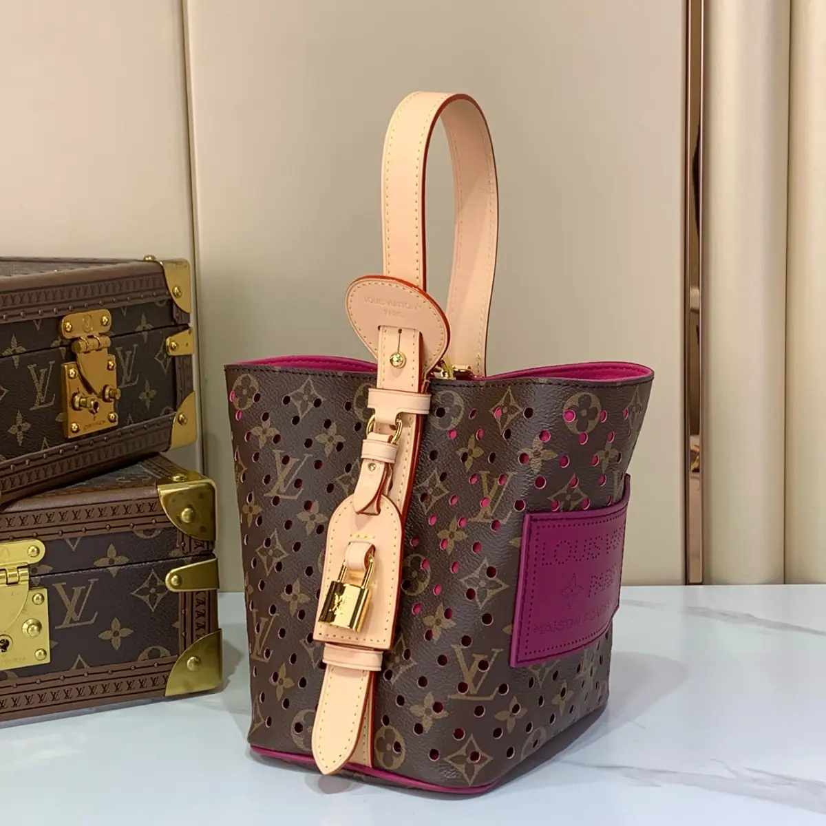 LV Style White Leather Top Handle Bag style reference detail image 2 from source 787708