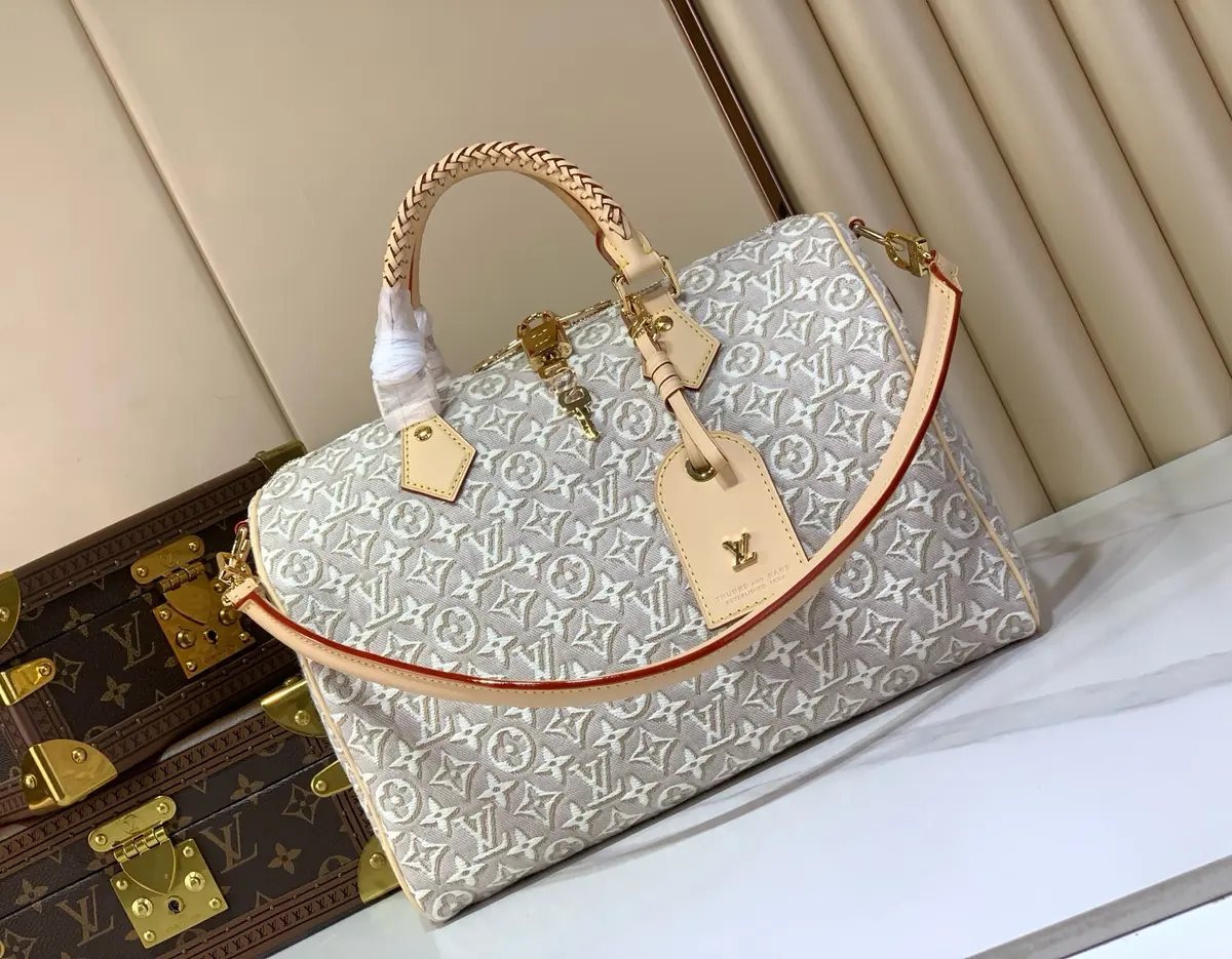 LV Style White Leather Top Handle Bag style reference detail image 1 from source 787715