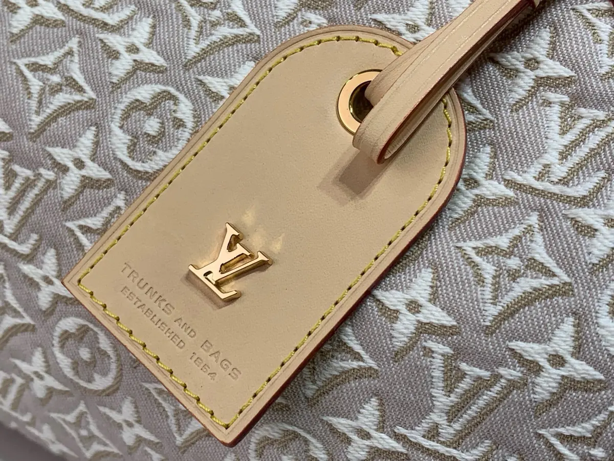 LV Style White Leather Top Handle Bag style reference detail image 5 from source 787715