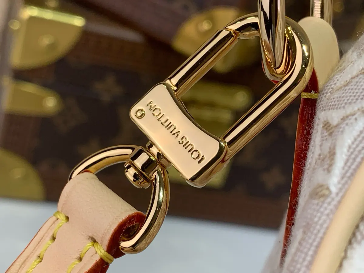 LV Style White Leather Top Handle Bag style reference detail image 7 from source 787715