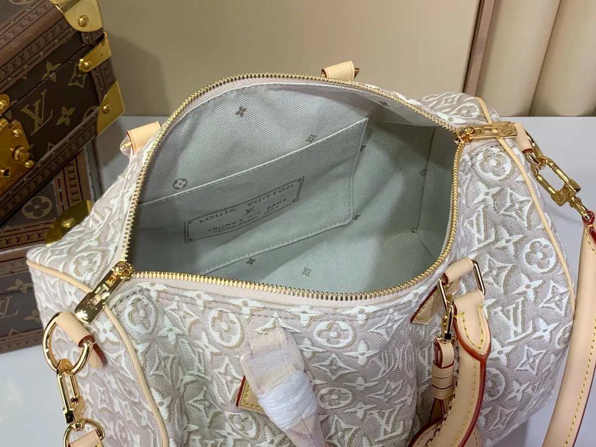 LV Style White Leather Top Handle Bag style reference detail image 9 from source 787715