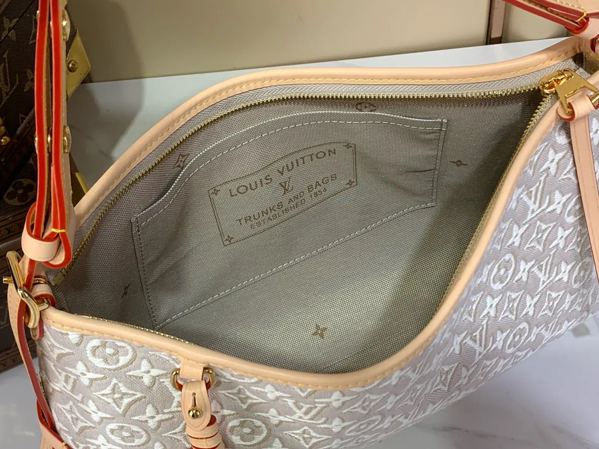 LV Style White Leather Top Handle Bag style reference detail image 9 from source 787716