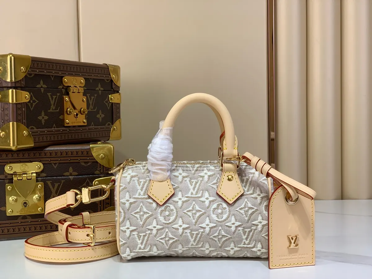 LV Style White Leather Top Handle Bag style reference detail image 1 from source 787717
