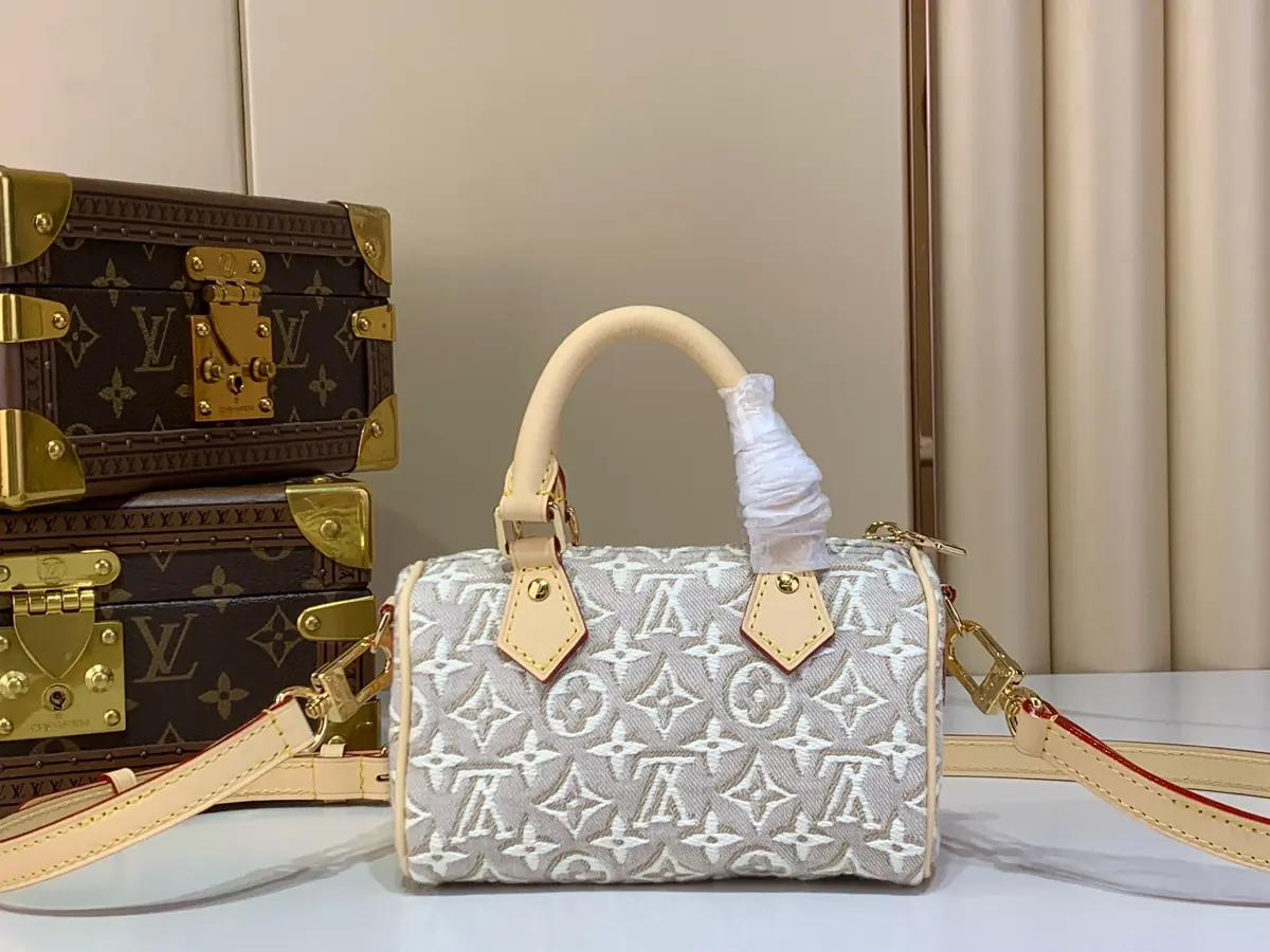 LV Style White Leather Top Handle Bag style reference detail image 3 from source 787717
