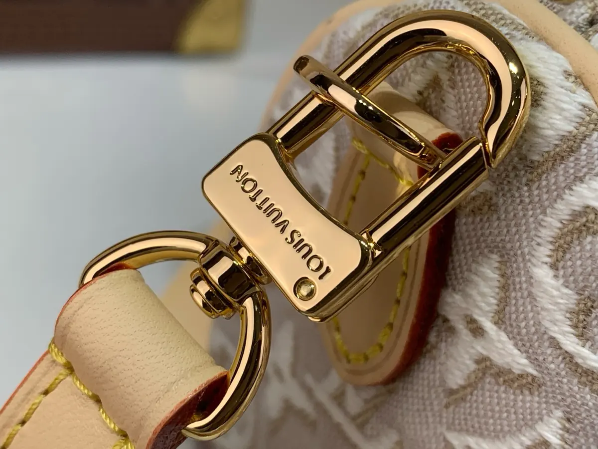 LV Style White Leather Top Handle Bag style reference detail image 6 from source 787717