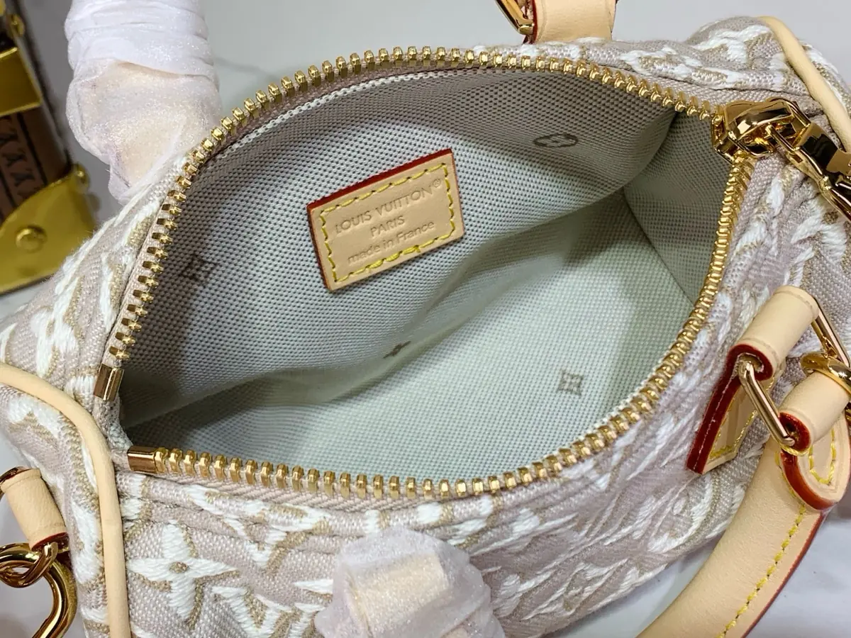 LV Style White Leather Top Handle Bag style reference detail image 8 from source 787717