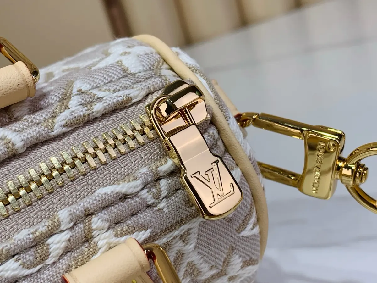 LV Style White Leather Top Handle Bag style reference detail image 9 from source 787717