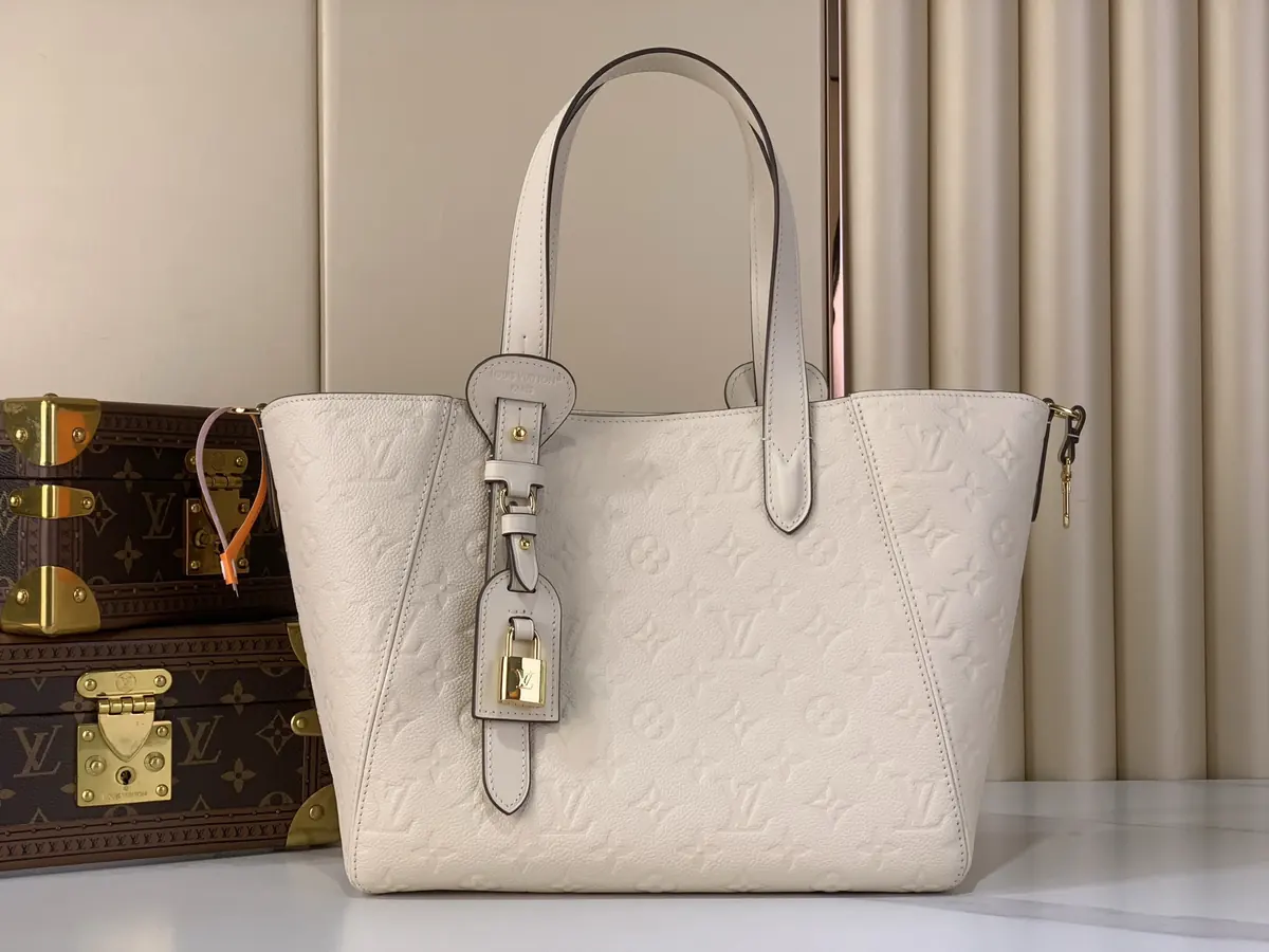 LV Style White Leather Tote Bag Lookbook Reference image 1