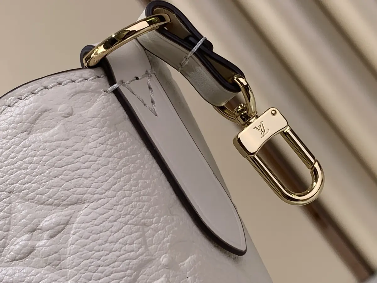 LV Style White Leather Tote Bag Lookbook Reference image 6