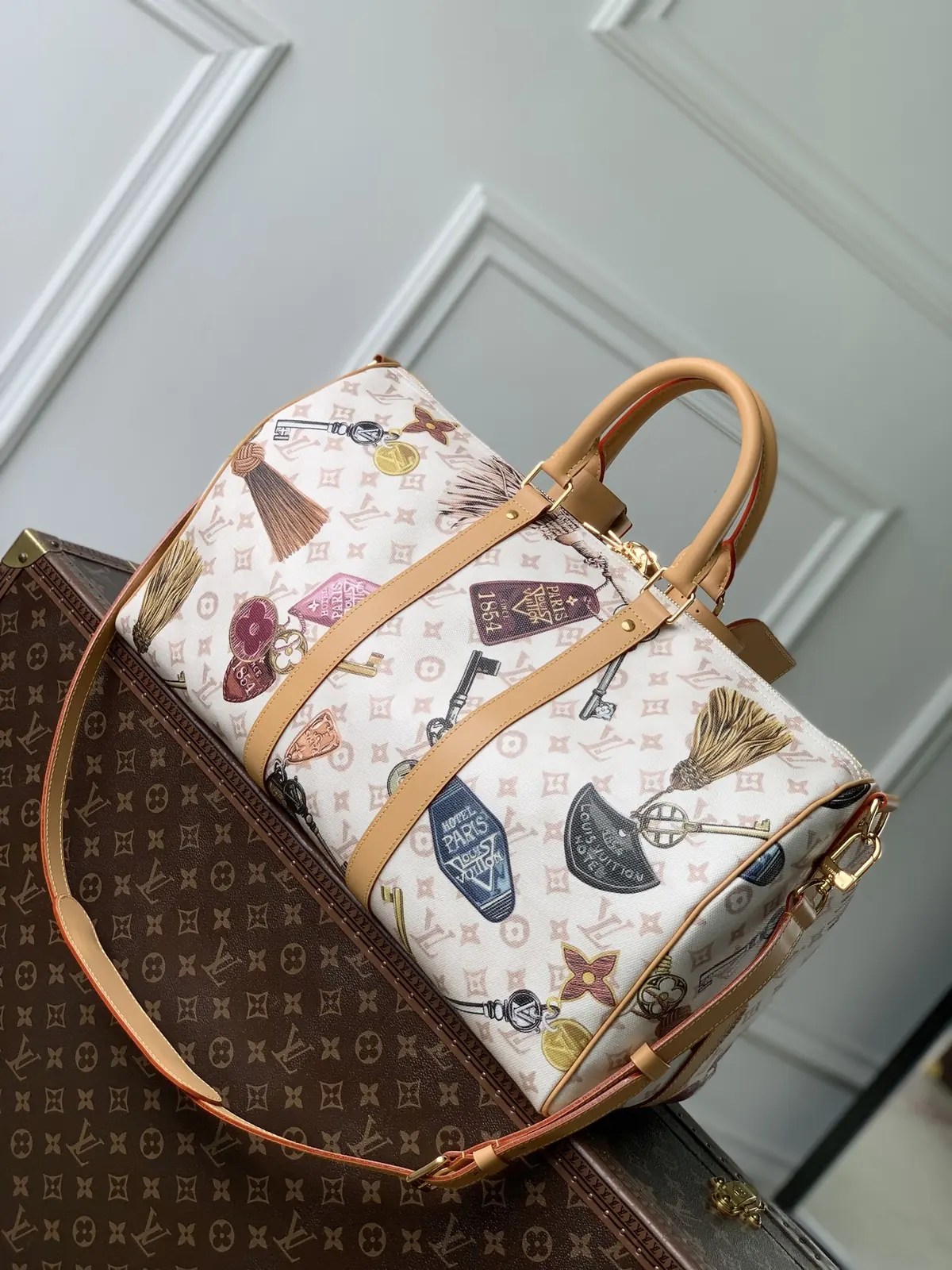 LV Style White Leather Travel Bag Lookbook Reference image 3