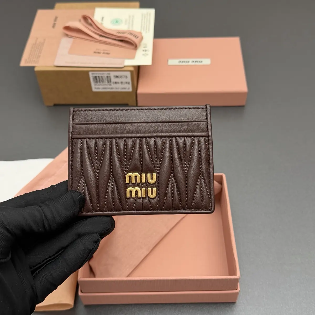 Miu Miu Style Beige Leather Card Holder Lookbook Reference image 6