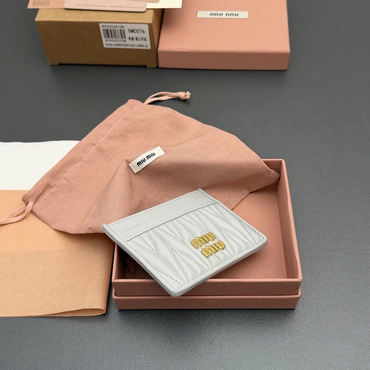 Miu Miu Style Beige Leather Card Holder Lookbook Reference image 4