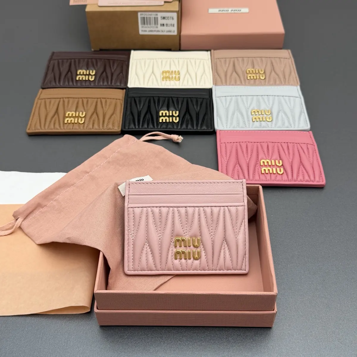 Miu Miu Style Beige Leather Card Holder Lookbook Reference image 2