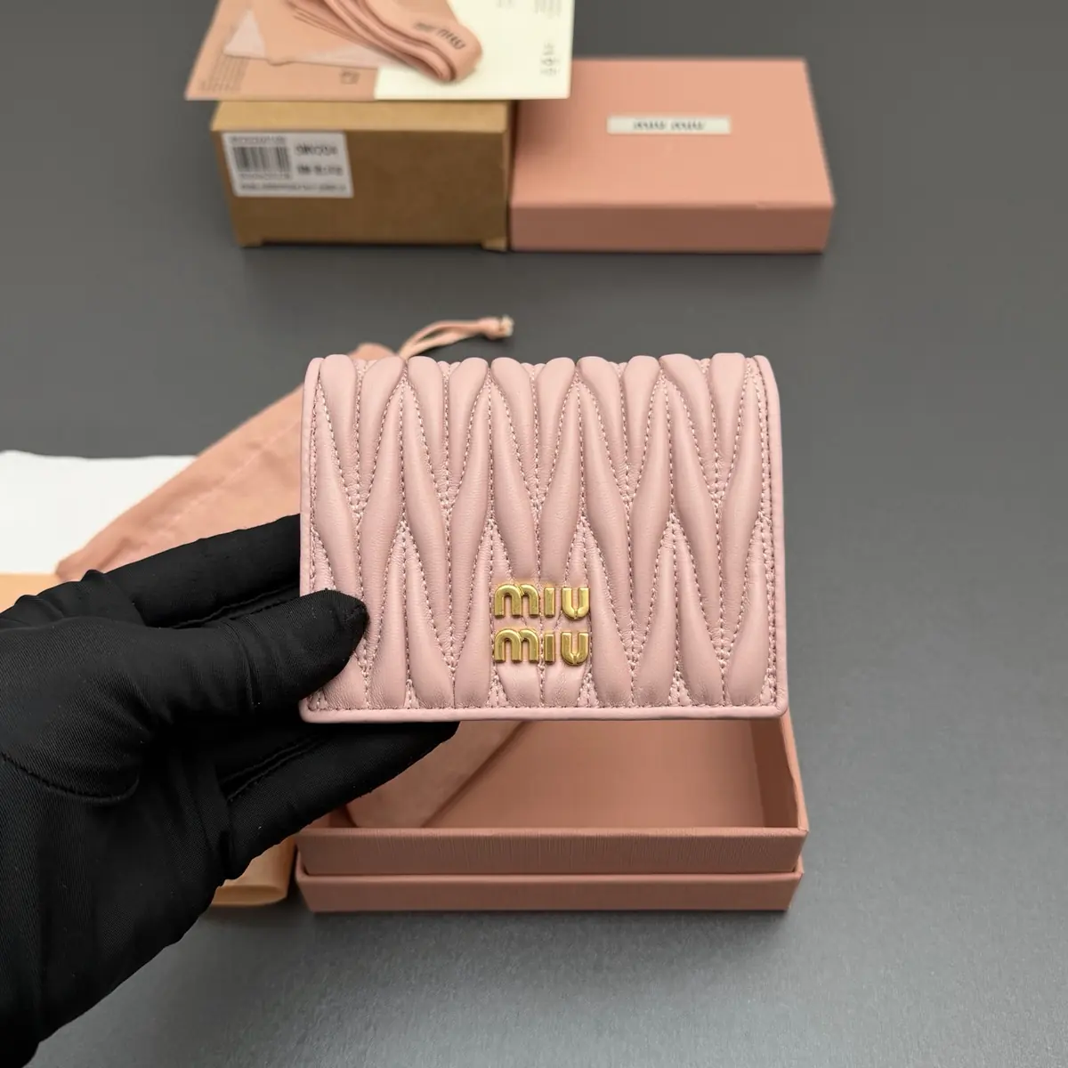 Miu Miu Style Beige Leather Wallet Lookbook Reference image 6