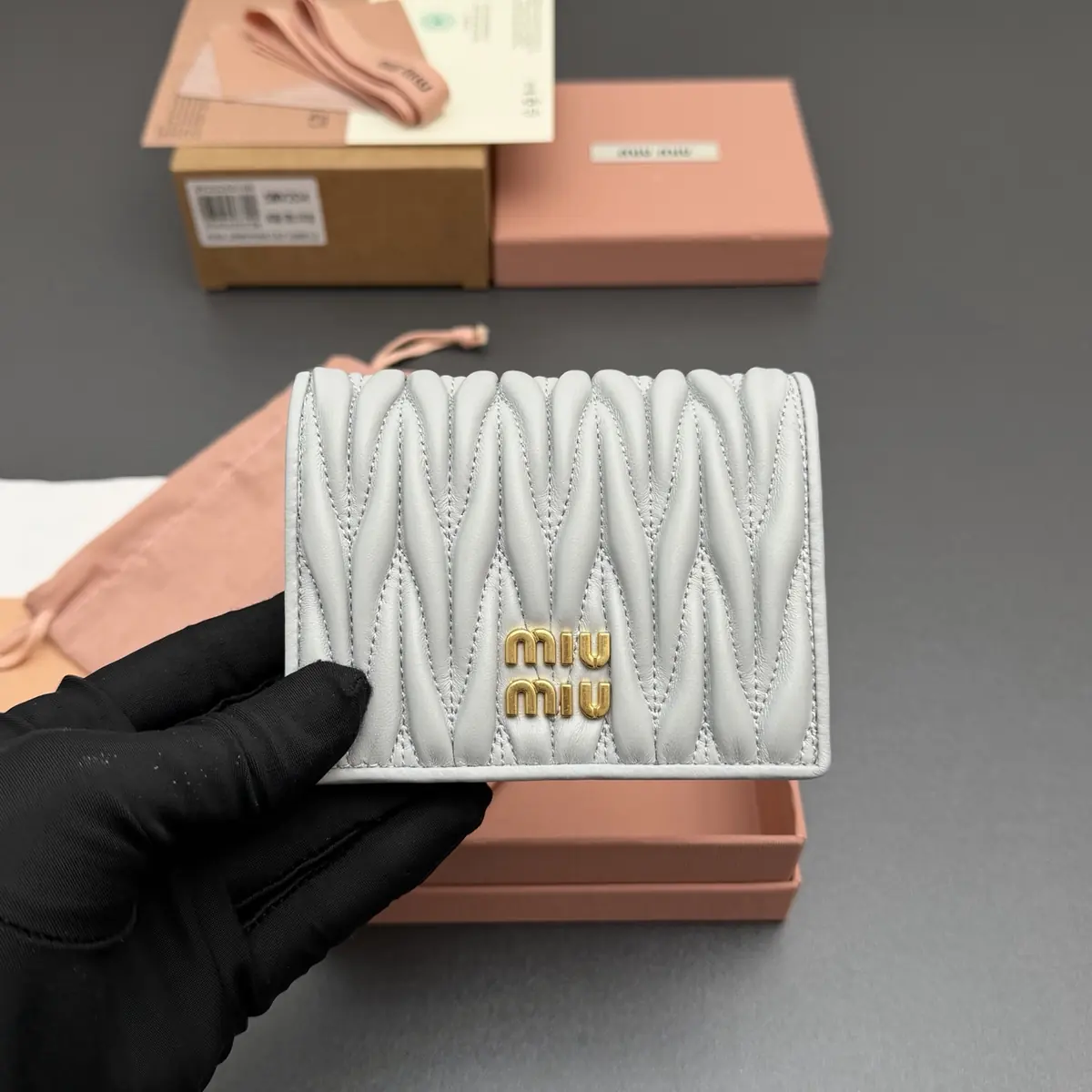 Miu Miu Style Beige Leather Wallet Lookbook Reference image 6