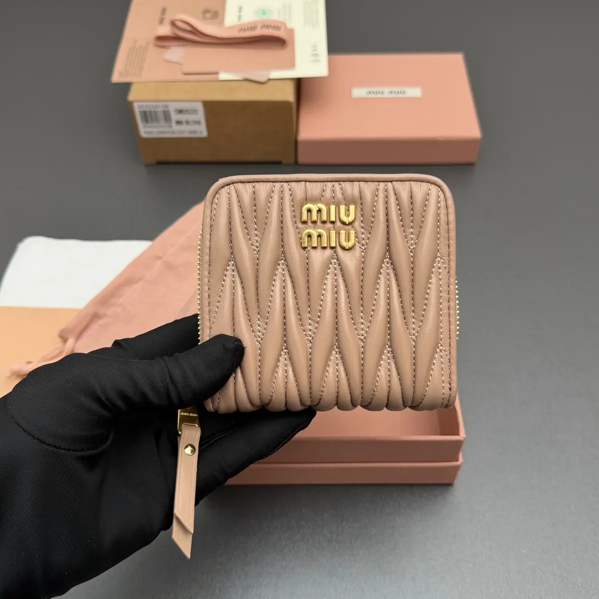 Miu Miu Style Beige Leather Wallet Lookbook Reference image 5