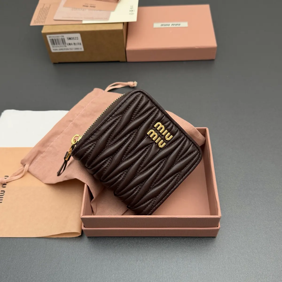 Miu Miu Style Beige Leather Wallet Lookbook Reference image 2