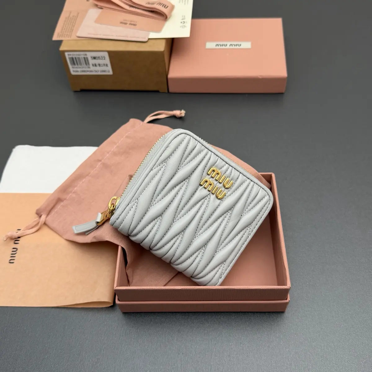 Miu Miu Style Beige Leather Wallet Lookbook Reference image 2