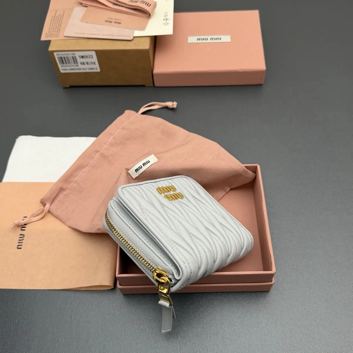 Miu Miu Style Beige Leather Wallet Lookbook Reference image 4