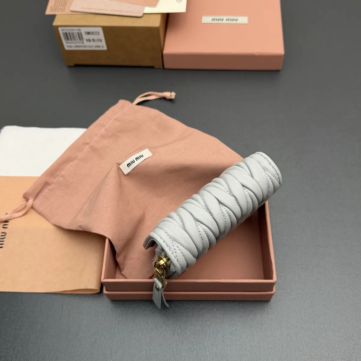 Miu Miu Style Beige Leather Wallet Lookbook Reference image 5