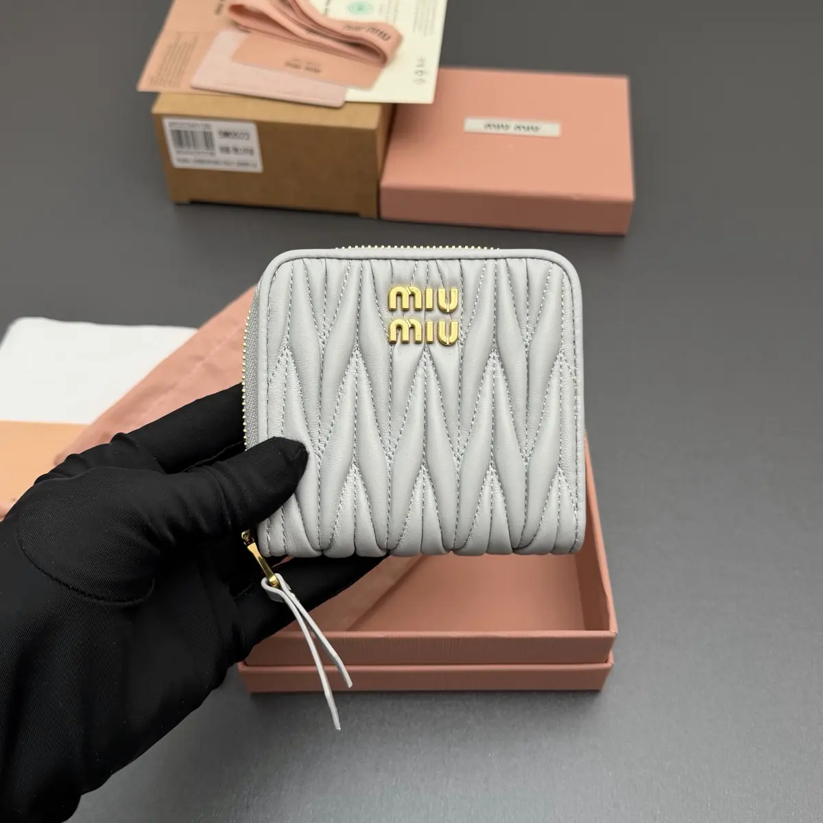 Miu Miu Style Beige Leather Wallet Lookbook Reference image 6
