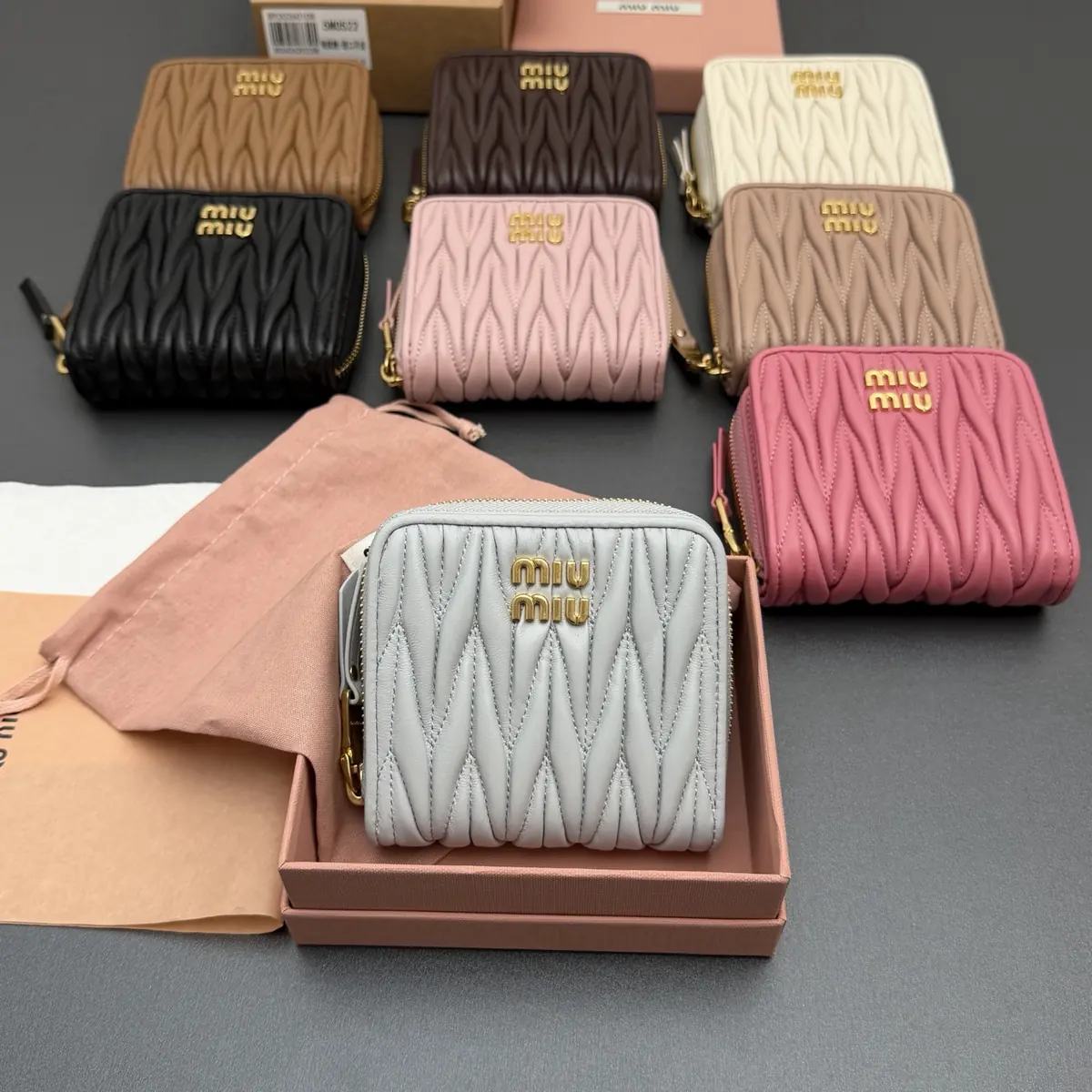 Miu Miu Style Beige Leather Wallet Lookbook Reference image 5