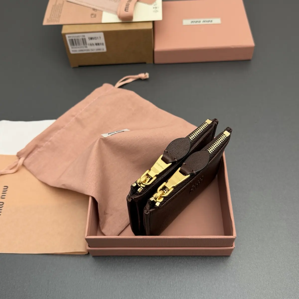 Miu Miu Style Beige Leather Wallet Lookbook Reference image 4