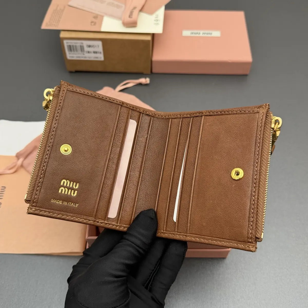 Miu Miu Style Beige Leather Wallet Lookbook Reference image 6