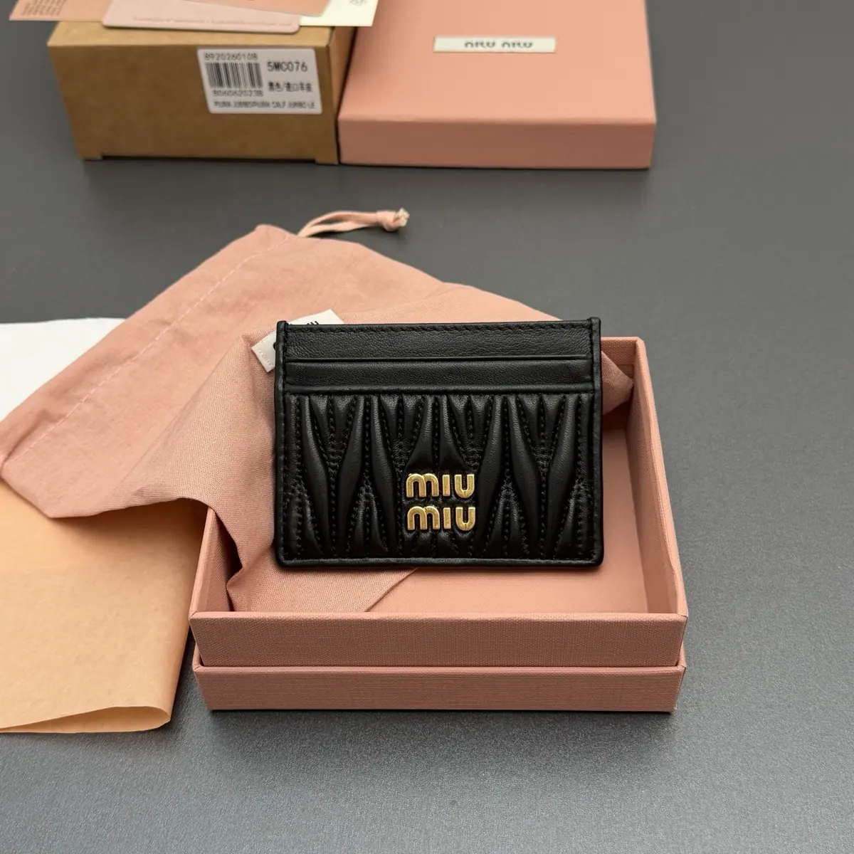Miu Miu Style Black Leather Card Holder Lookbook Reference image 1