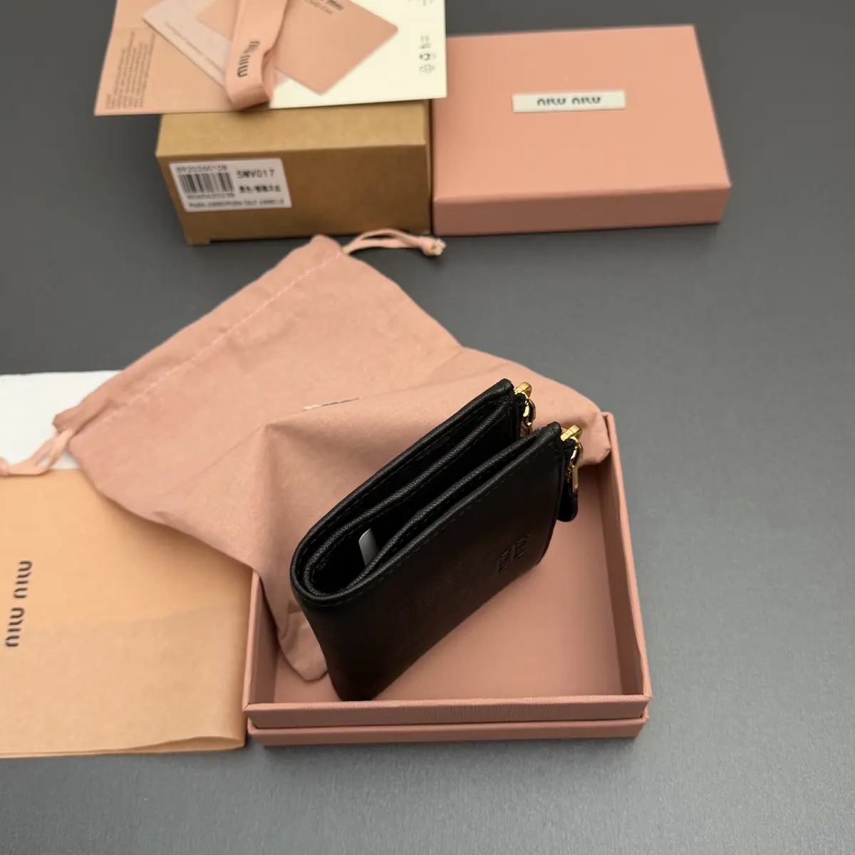 Miu Miu Style Black Leather Wallet Lookbook Reference image 5