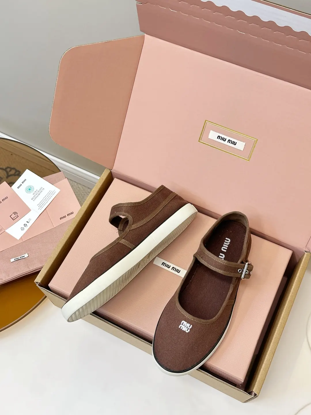 Miu Miu Style Canvas Bags Lookbook Reference image 5