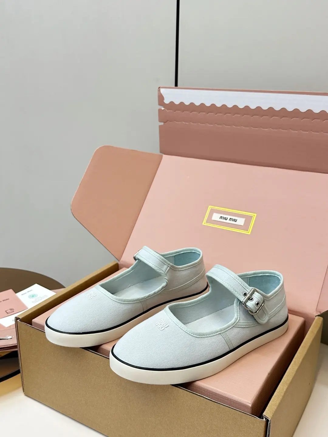 Miu Miu Style Canvas Bags Lookbook Reference image 3