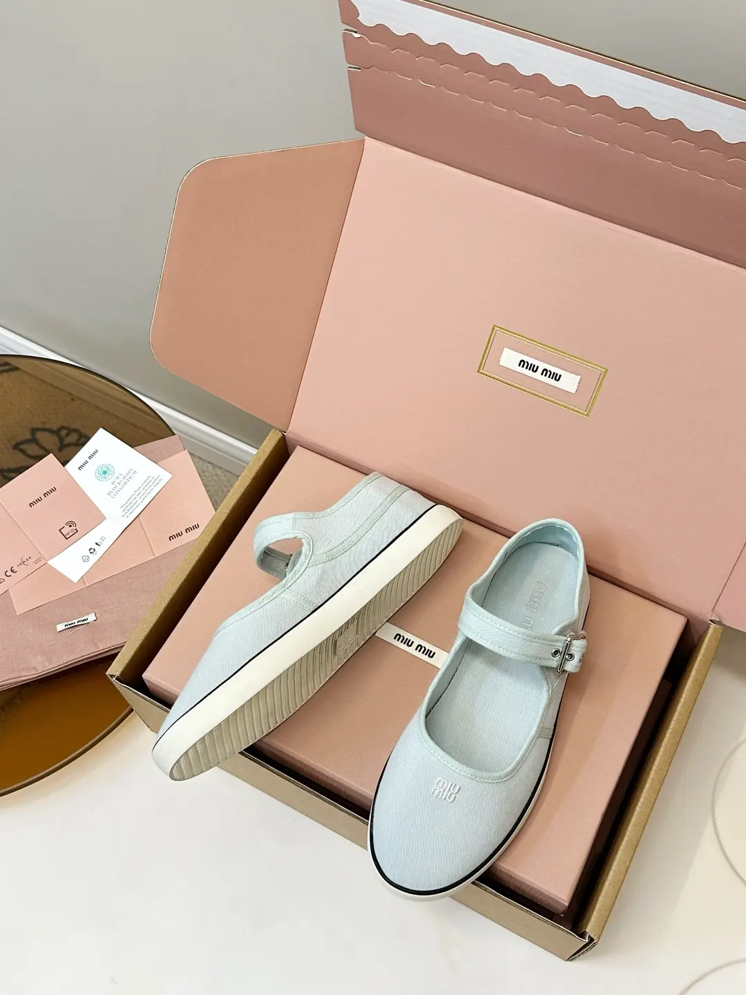Miu Miu Style Canvas Bags Lookbook Reference image 5