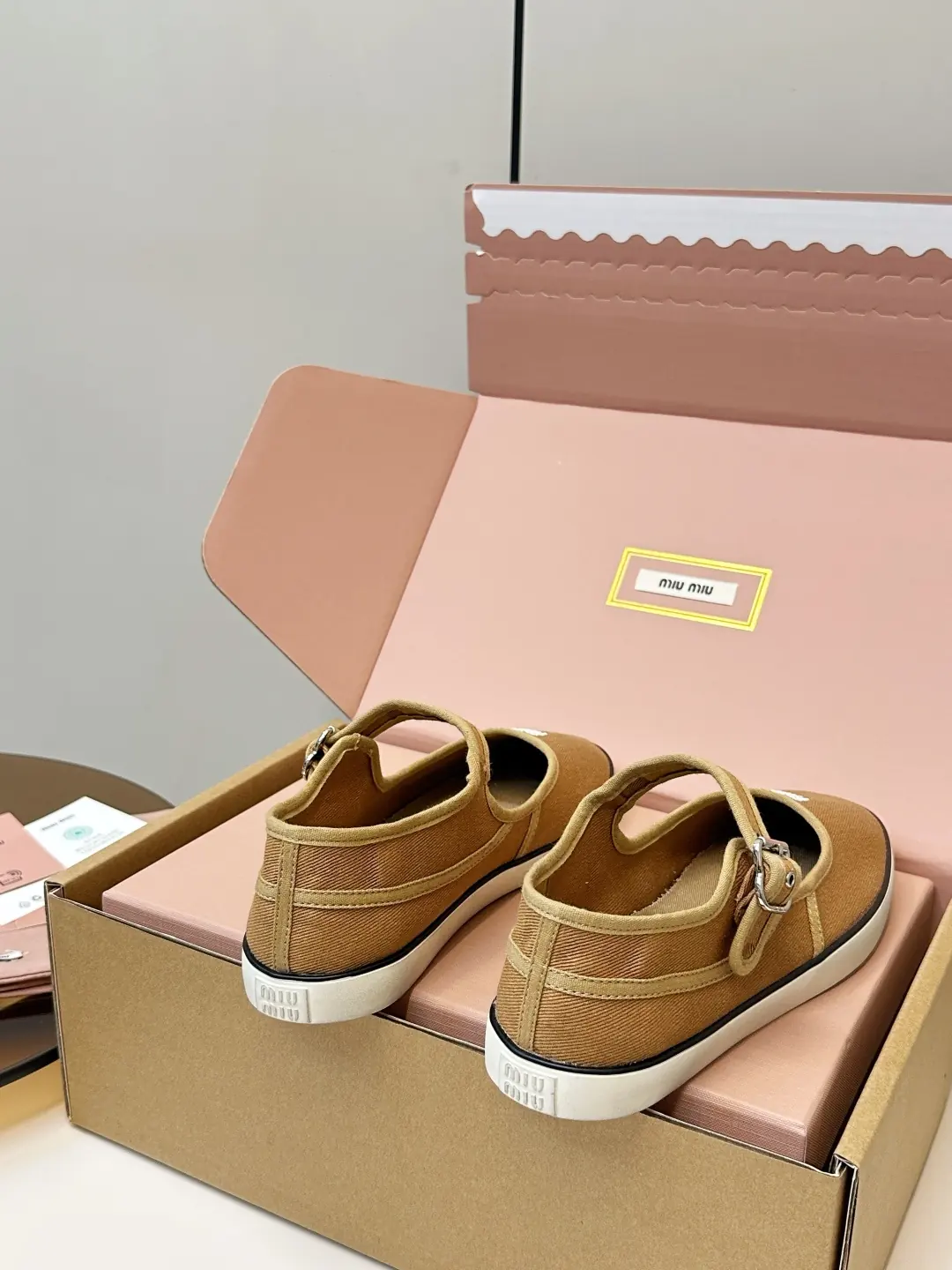 Miu Miu Style Canvas Bags Lookbook Reference image 4