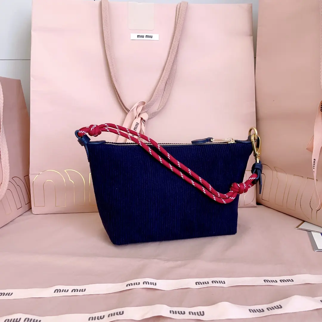 Miu Miu Style Canvas Crossbody Bag Lookbook Reference image 3