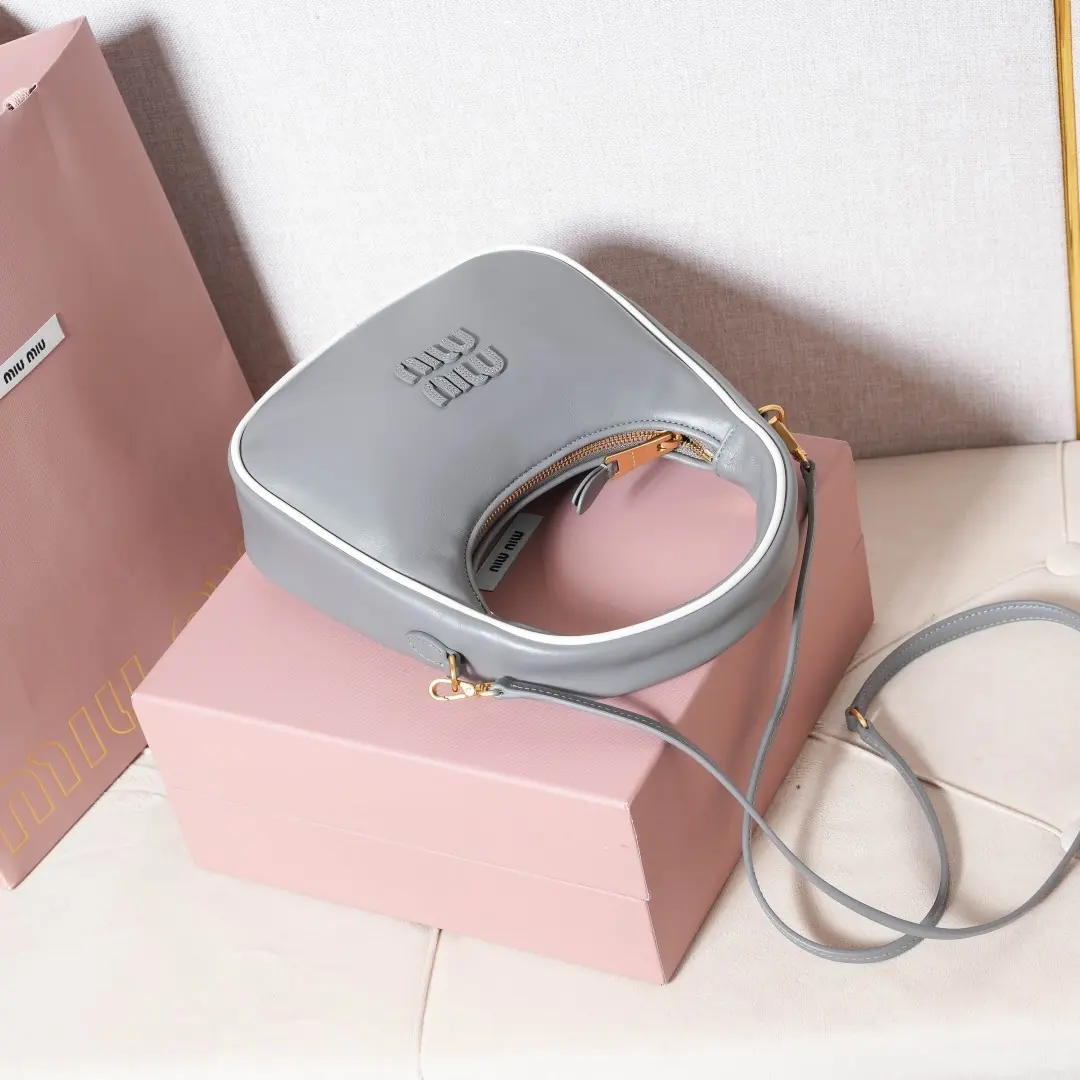 Miu Miu Style Leather Top Handle Bag Bags Top Handle Bag detail image 4 from source 719356