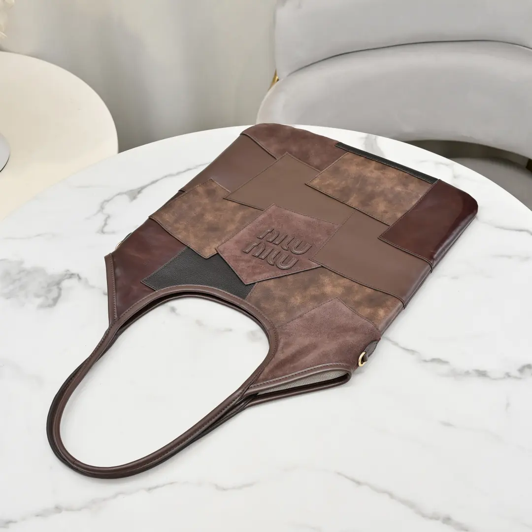 Miu Miu Style Leather Tote Bag Bags Tote Bag detail image 7 from source 719377