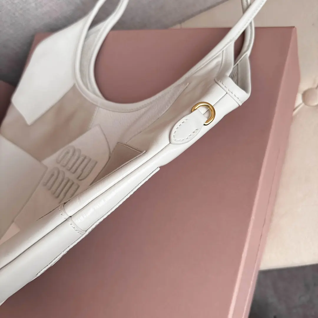 Miu Miu Style Leather Tote Bag Bags Tote Bag detail image 6 from source 719378